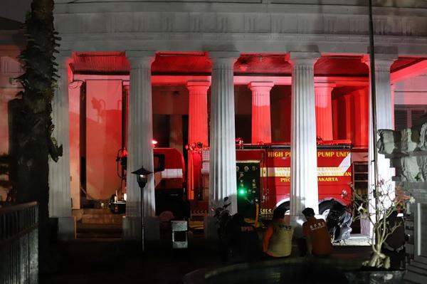 Tragedi Kebakaran Museum Nasional, Kerahkan 14 Mobil Pemadam