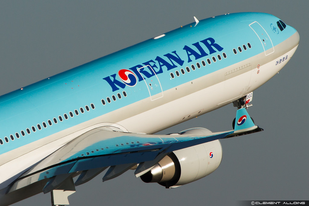 Korean Air Terjun Bebas 8 Km dalam 15 Menit, Lukai 13 Penumpang