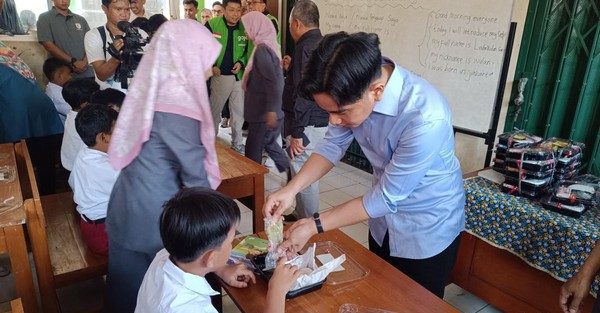 Cek Uji Coba Makan Bergizi Gratis di Bogor, Gibran: Menu Hari Ini Rp 14.900