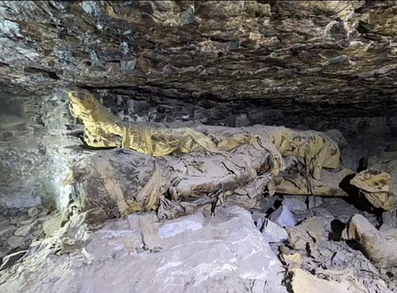 Ilmuwan Temukan Kota Orang Mati Berusia 900 tahun yang diPenuhi Mumi