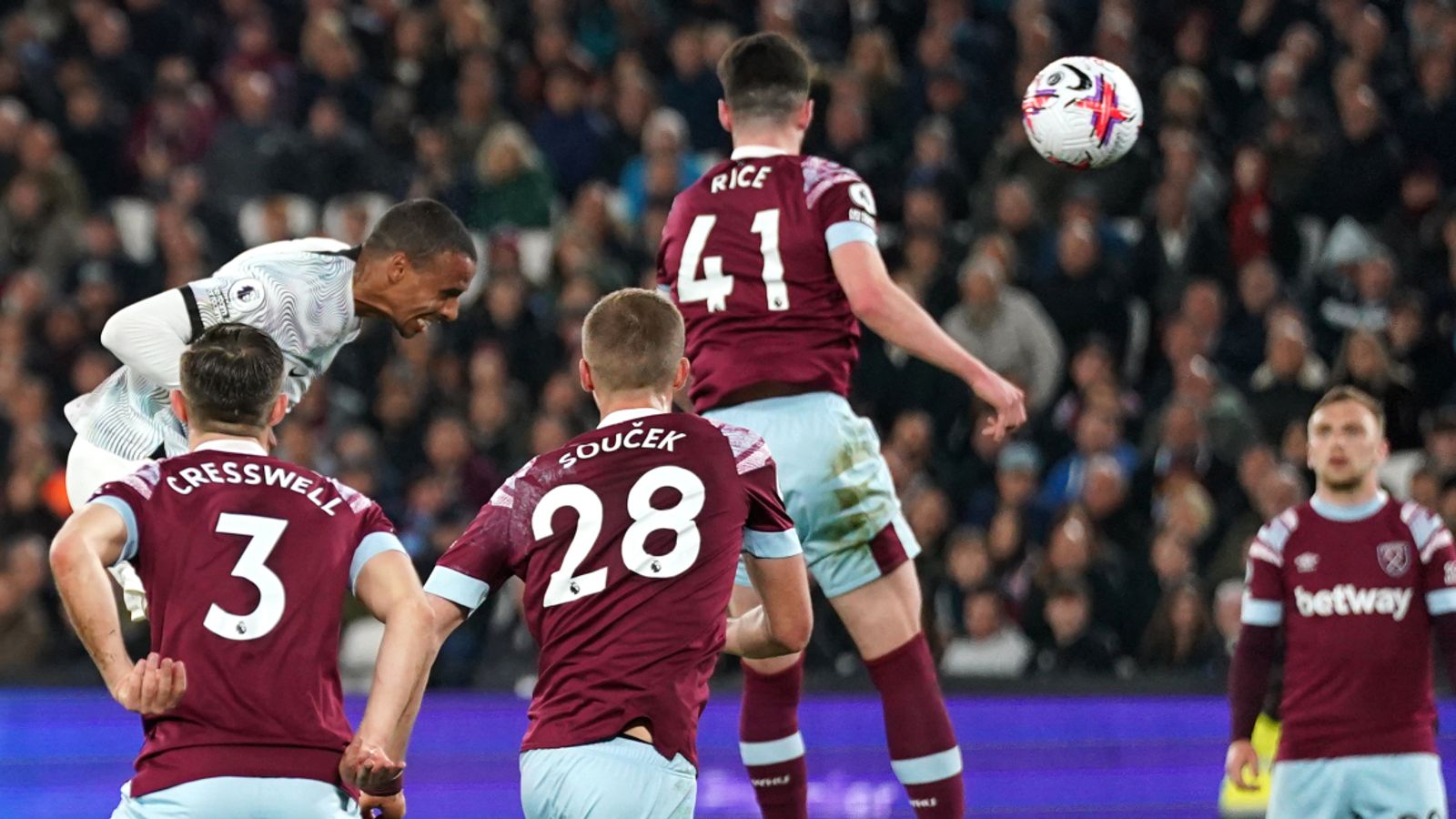 Prediksi Lengkap Carabao Cup 2024-2025 Liverpool vs West Ham